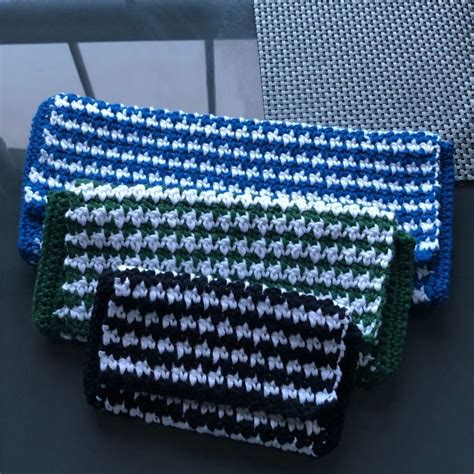 How To Crochet A Houndstooth Clutch Bag