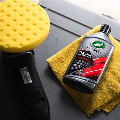 Turtle Wax Hybrid Solutions Ceramic Polish And Wax 414ml