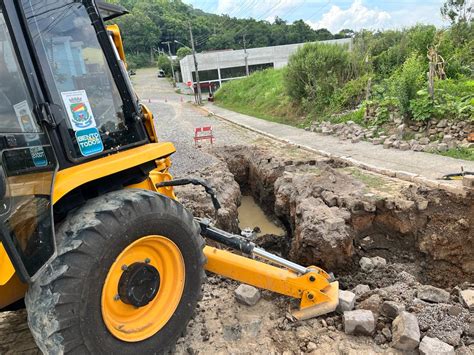 Secretaria de Viação e Obras Públicas realiza serviços em diversos