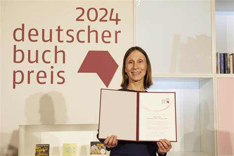 Martina Hefter erhält den Deutschen Buchpreis 2024 DER KULTUR BLOG