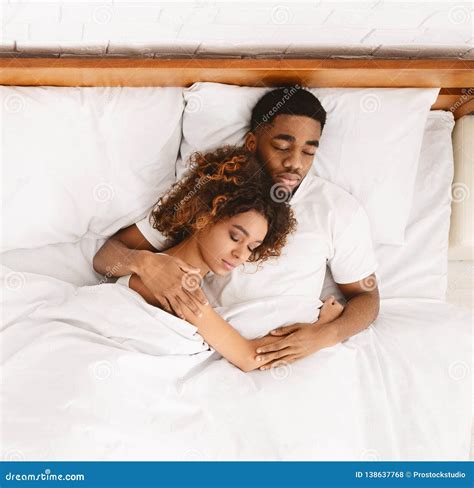 Can christian couples sleep in the ame bed - jarsor