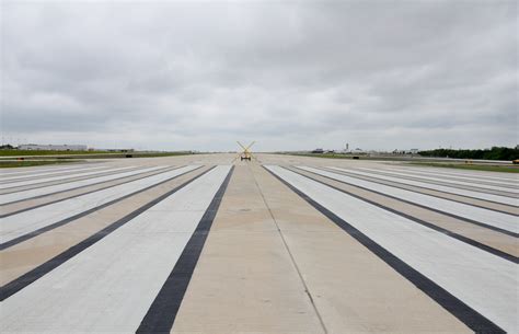 San Antonio International Airport Runway 422 Extension Phases Ii