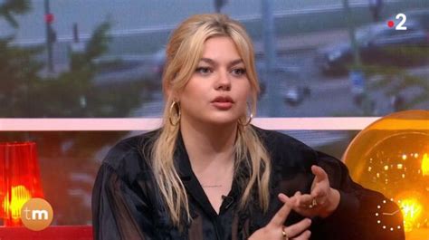 Louane D Voile Son Secret Beaut Pour Avoir Une Peau Parfaite Et Sans