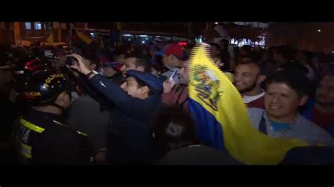 Video Opositores Y Chavistas Se Enfrentaron Frente A La Embajada De