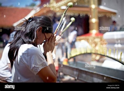 Woman Praying Buddhist Thailand Female Praying At A Thailand Temple