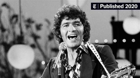 Mac Davis, Pop and Country Singing Star, Is Dead at 78 - The New York Times