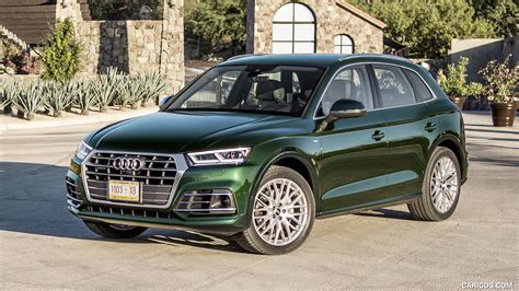 Audi Q5 | 2018MY TDI (Color: Azores Green Metallic) | Front Three-Quarter