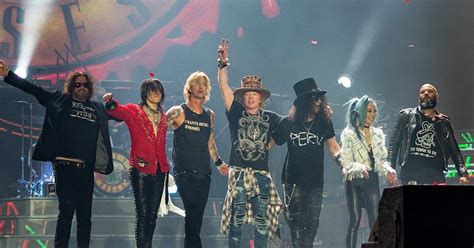 GUNS N ROSES Streams 2022 Version Of November Rain