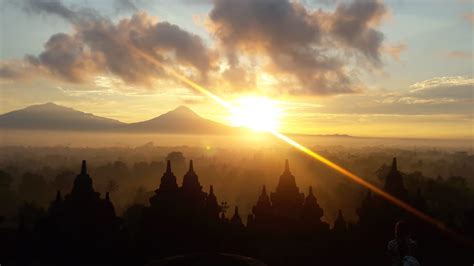 Sunrise From The Hill Go Up To Borobudur Temple And Dieng Plateau Tours Adventure To Indonesia