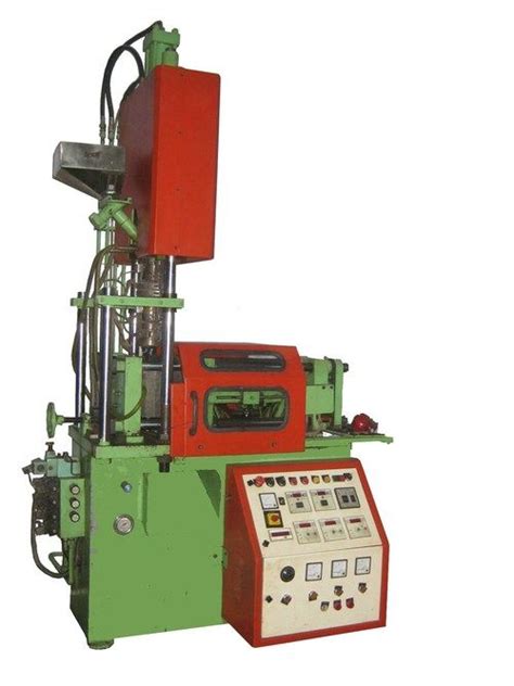 Vertical Screw Type Injection Moulding Machine At Best Price In New