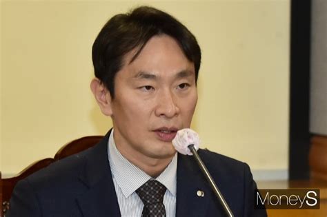 머니s포토 이복현 경제상황 극복 위해 정부 차원 노력과 은행권 역할 매우 중요 네이트 뉴스