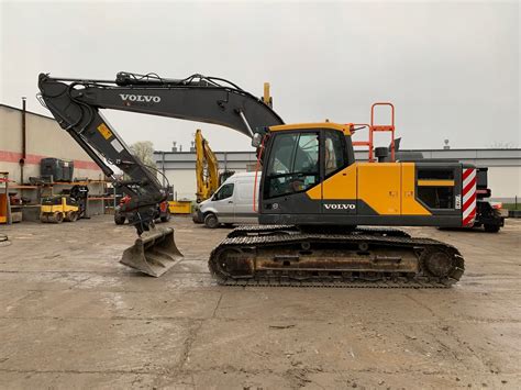 Volvo EC 220 koparka gąsienicowa 25 ton rok 2018 przebieg 4900 mtg