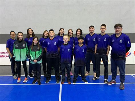 Equipe Palotinense De Badminton Conquista Medalhas No Campeonato