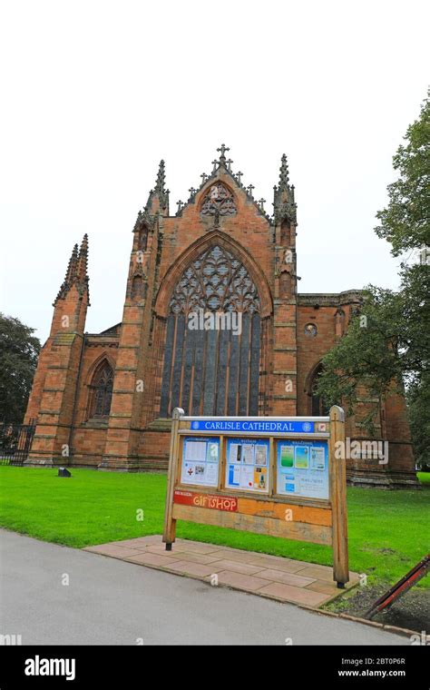 Carlisle Cathedral Cumbria England Uk Stock Photo Alamy