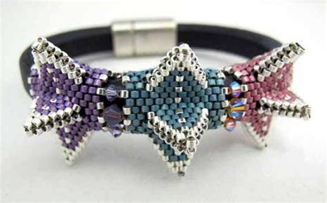 Pin By Borka On Beading Beaded Jewels Geometric Bangle Beaded Bracelets