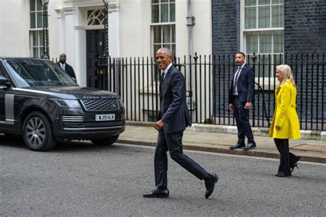 Barack Obama Visits Downing Street For Unexpected Meeting With Uk Pm