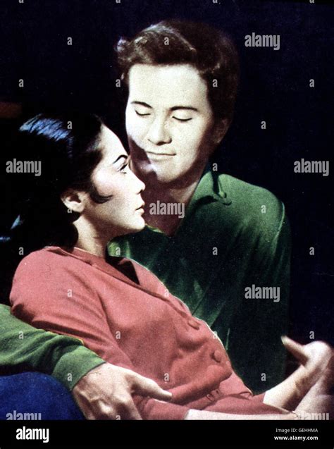 Nancy Kwan Main Attraction 1962 Hi Res Stock Photography And Images Alamy