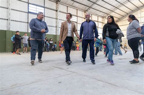 Luque recorrió el primer playón techado que avanza a paso firme en el