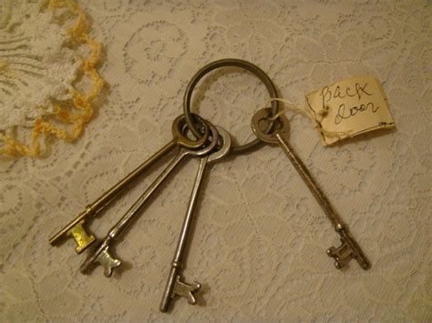 Vintage Skeleton Keys Key To Her Heart Old Skeleton Keys Collectible