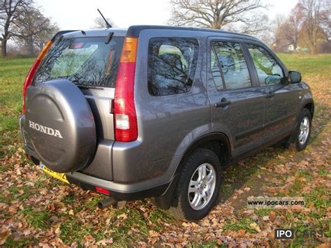 2004 Honda CR-V - Car Photo and Specs