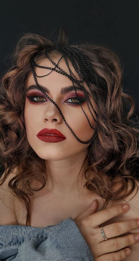 Color make up в 2024 г | Макияж, Макияж красные губы, Черный макияж