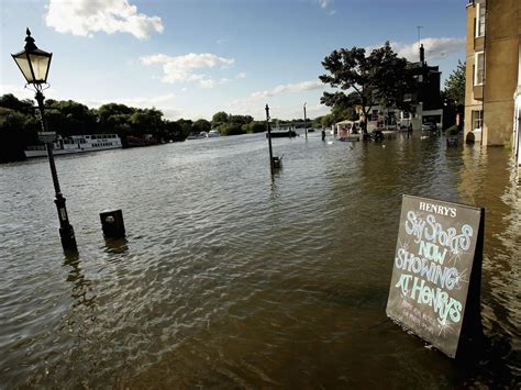 London Flooding Flash Flooding In London Now The Recovery Begins