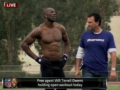 TERRELL OWENS: Owens' worked out publicly for first time since ...