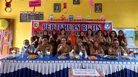 Kegiatan Rutin Kkks Kelompok Kerja Kepala Sekolah Dilaksanakan Di Sd