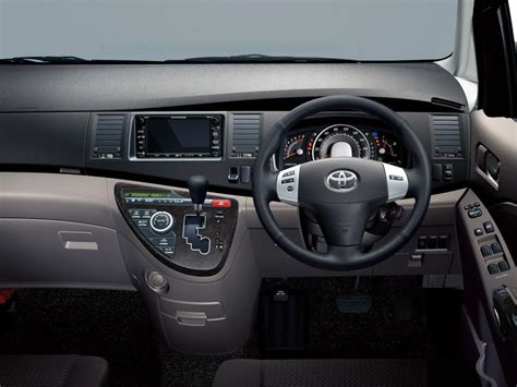 Toyota Isis Technical Specifications And Fuel Economy