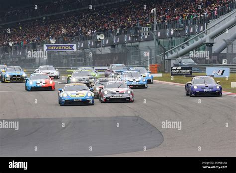 Start Startgruppe 2 Motorsport ADAC Ravenol 24H Rennen Nuerburgring