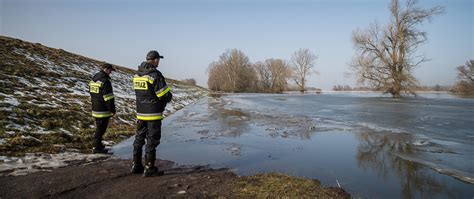 Poziom wody w Wisle opada Komenda Powiatowa Państwowej Straży