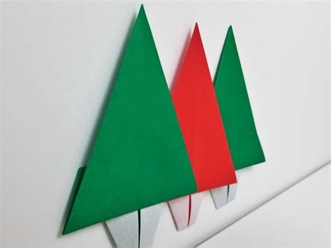 Fold an Easy Origami Christmas Tree | FaVe Mom