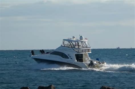 boat snaps Archives - Haulover Inlet