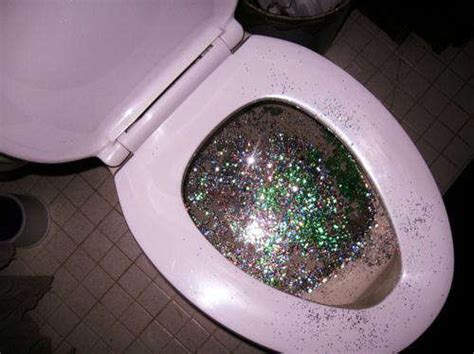 People Are Eating Glitter Pills To Make Their Shit Shimmer And Shine