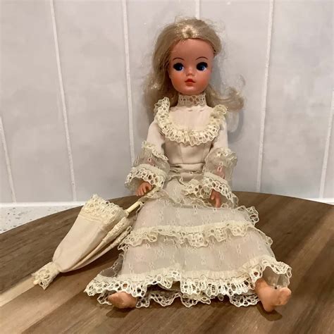 Vintage Pedigree Sindy Doll Stamped 033055x Hongkong S