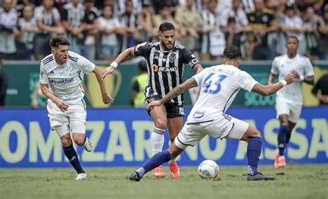 Atlético MG e Cruzeiro empatam em clássico eletrizante na Arena MRV