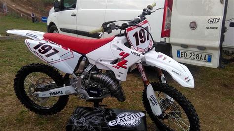 Yz Retro White Plastics And Red Seat Cover And Graphics Kit