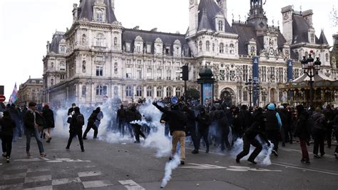 El Constitucional De Francia Avala El Polémico Retraso De La Edad De Jubilación Que Ha Provocado