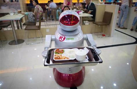 Robot Chefs Take Over Chinese Restaurant