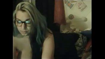 Nerd gordito con increíbles tetas naturales XVIDEOS