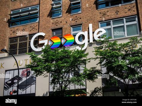 The "double o's" of the Google logo on their building at 111 Eighth ...