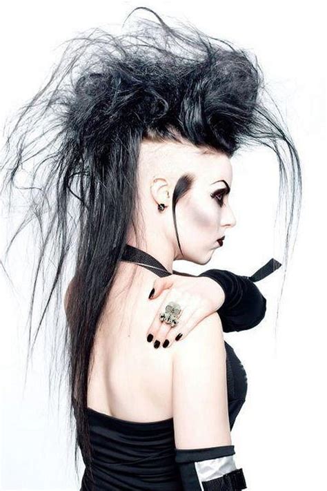 Pin By Mary Mcdaniel On Odd Fashion Goth Hair Teased Hair Deathhawk