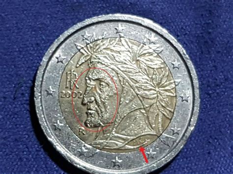 Rara moneda de 2 euros Italia 2002 con error de acuñación