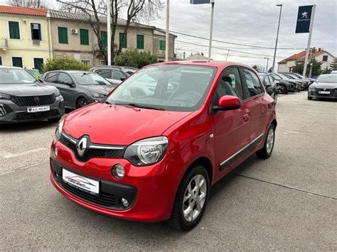 Renault Twingo Sce Km Garancija Servis Reg God Rezerviran