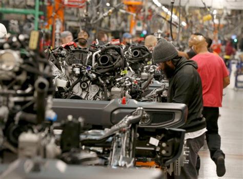 Thousands Of Autoworkers Back To Factories In Usa 6th Gear Automotive