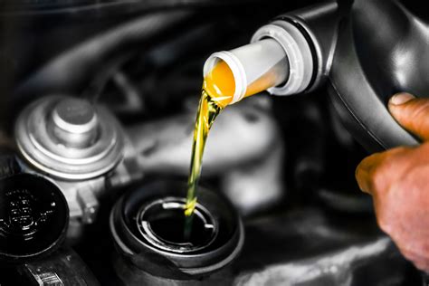 [infographic] 8 Car Fluids To Check To Keep Your Vehicle Running In