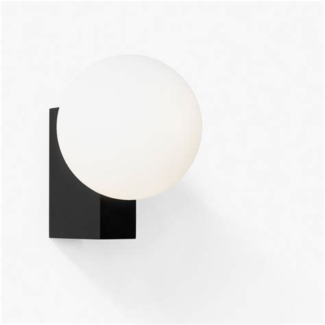 Journey Shy2 Wall Light Hardwired By Andtradition — Haus®