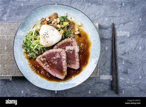 Tuna Tataki With Vegetable And Sushi Onigri Stock Photo Alamy