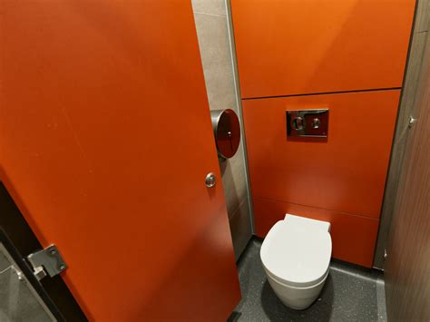 Challenger Toilet Cubicle System Dunhams Washroom Systems