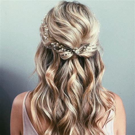 5 hairstyles for a wedding in autumn or winter - Wedding Hair Style